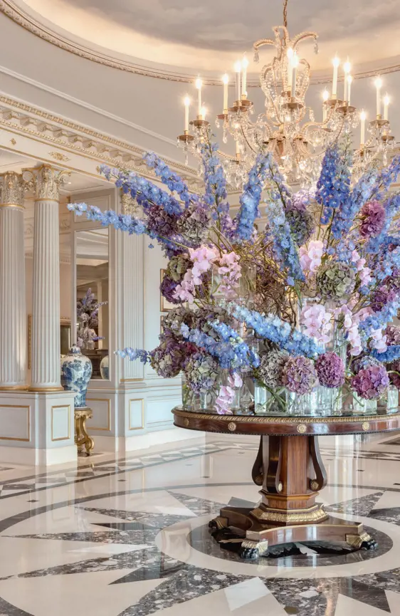 Four Seasons Hotel Des Bergues Geneva Hall With Summer Flowers