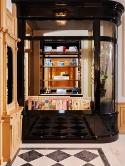 BAL 1844 Boutique Kiosk