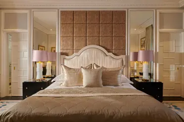 BAL Lakeside Corner Suite Bedroom