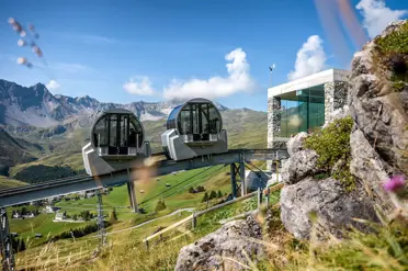 Swiss Deluxe Hotels 15 Mountain Railway Tschuggen Grand Hotel