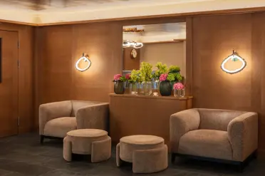 Swiss Deluxe Hotels Lobby 02