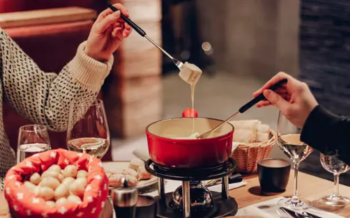 Grand Hotel Zermatterhof Zermattsaycheese Fondue