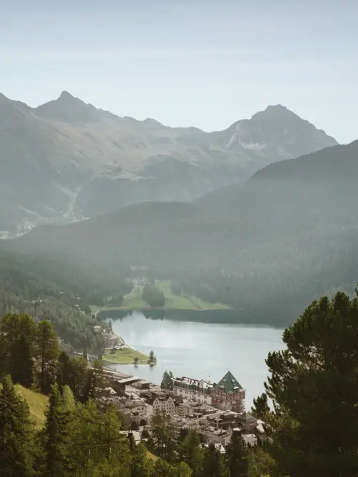 Swiss Deluxe Hotels Summer Magazine 2024 Sights Set An Relaxation BPH Hotel & Destination 2018 Paul Thuysbaert RGB