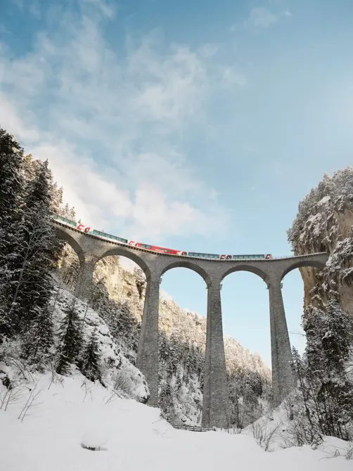 Swiss Deluxe Hotels H Magazine Winter 2025 26 Landwasserviaduct 5 ©Glacier Express AG Stefan Schlumpf