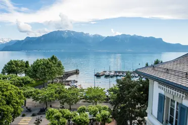 Grand Hotel Du Lac Exterior Lake Panorama 2