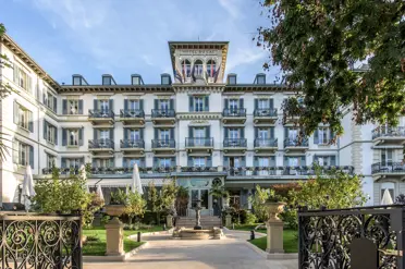 Grand Hotel Du Lac Exterior Hotel Facade 1