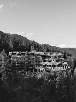 Swiss Deluxe Hotels Stories Winter 2023 2024 Born To Cook DJI 0383 2 Eci RGB T136