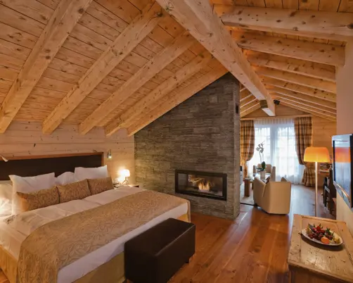 Swiss Deluxe Hotels H Magazine Summer 2026 Chalet Suite Matterhorn Schlafbereich