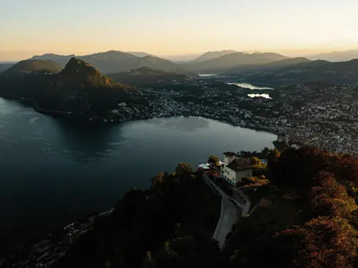 Swiss Deluxe Hotels H Magazine Winter 2025 26 LR Monte Bre Lugano Filme Von Draussen 05 07 2021 0006