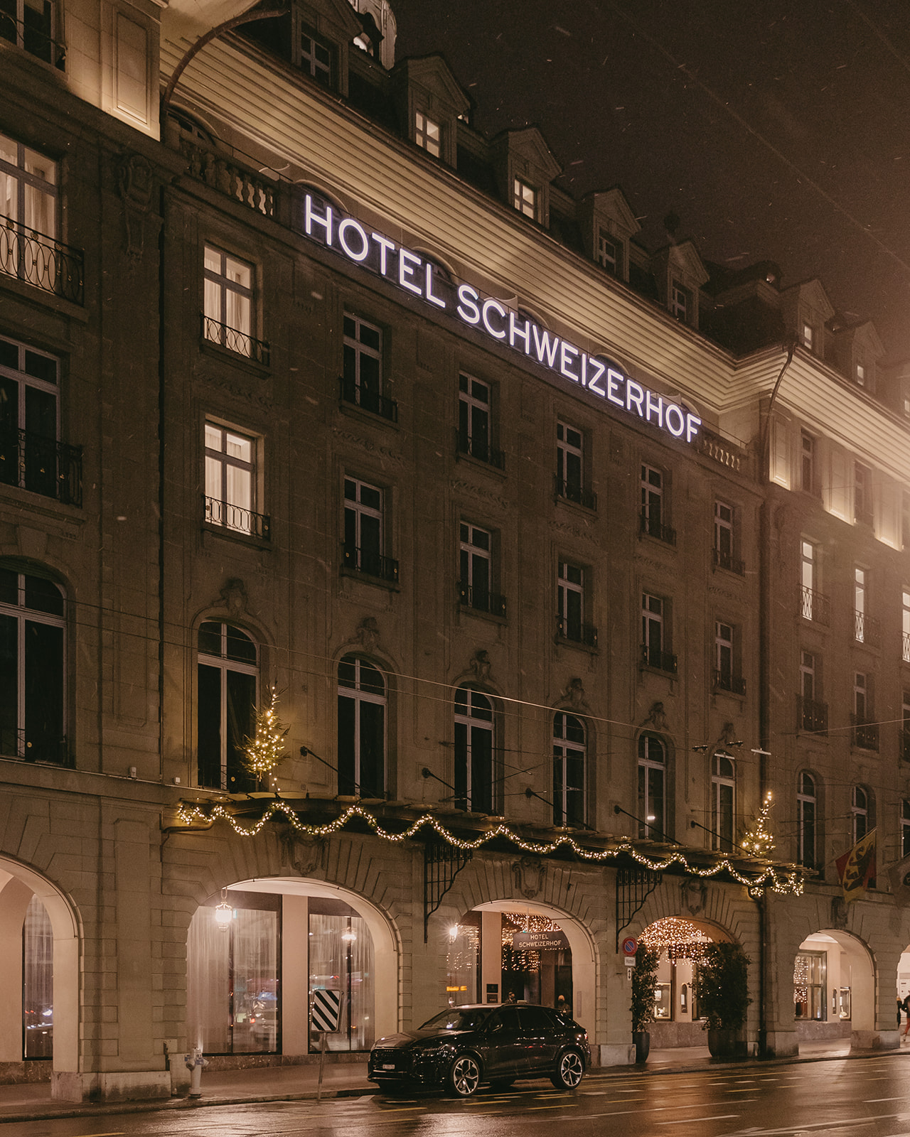 Swiss Deluxe Hotels Hotel Schweizerhof Bern & Spa Christmas Exterior
