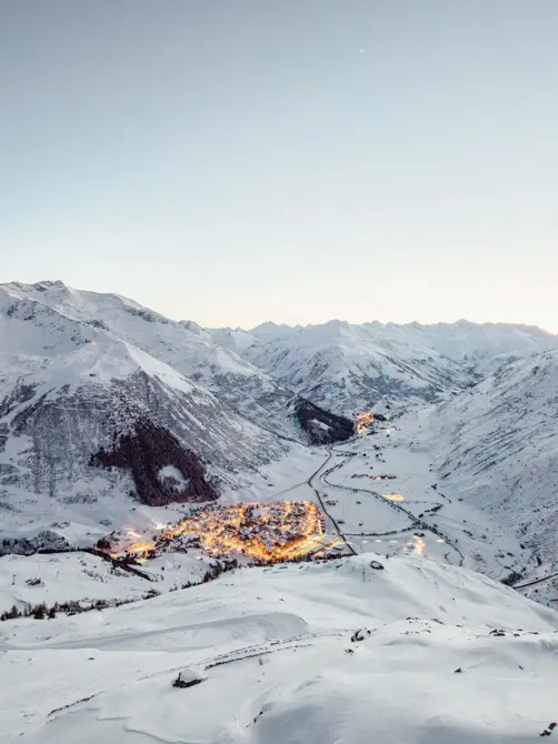 Swiss Deluxe Hotels Stories Winter 2021 Grand Tour Deluxe 02 VL REG ANDERMATT 3386966 Ecirgb