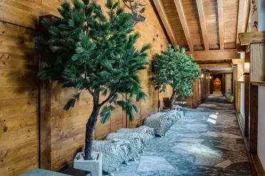 Riffelalp Resort Hotel Zermatt Corridor (2)