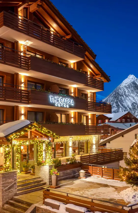 Swiss Deluxe Hotels La Carpa THE CAPRA Night Blue Light Version