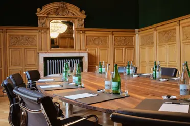 Swiss Deluxe Hotels Gran Hotel Les Trois Rois 250729 RB Boradroom (2)300 (1)