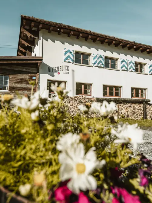 Swiss Deluxe Hotels Stories Summer 2023 Get Well, Get Arosa Partner Alpenblick Aussenansicht 1