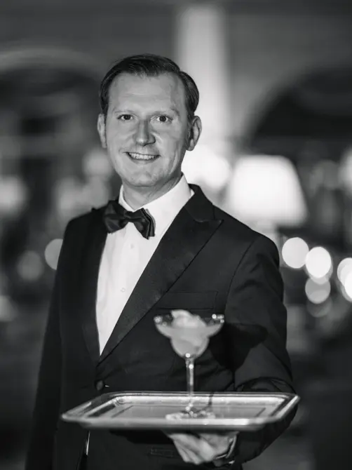 Swiss Deluxe Hotels Stories Winter 2021 Mario Guzzetti Chef De Bar 01 2L0A8673 Ecirgb