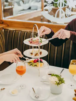 Hotel Schweizerhof Bern Spa DINING BREAKFAST