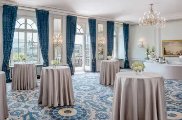 Four Seasons Hotel Des Bergues Geneva Salon Du Lac Cocktail