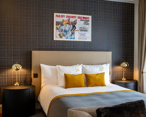 Hotel Schweizerhof Bern & Spa James Bond Room (2)