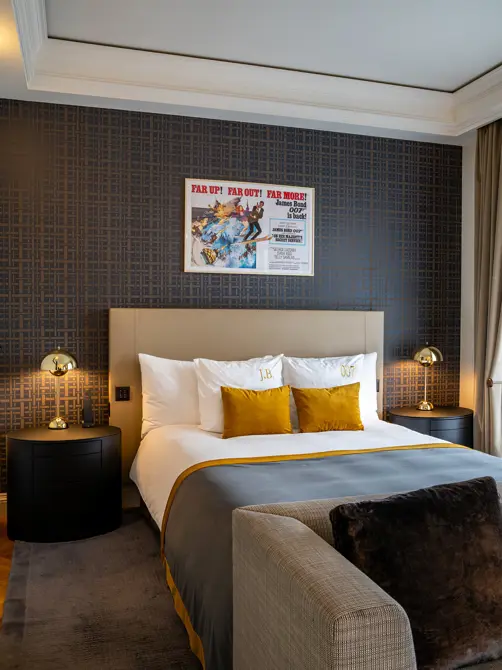 Hotel Schweizerhof Bern & Spa James Bond Room (2)