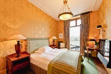 Grand Hotel Les Trois Rois Basel River Queen Room Golden