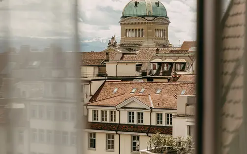 Swiss Deluxe Hotels Stories Winter 2023 2024 A Capital Delight Schweizerhof Bern Spa Stadtblick Ecirgb T236