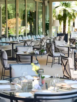Grand Hotel Du Lac Dining Esprit Par Guy Ravet Terrace
