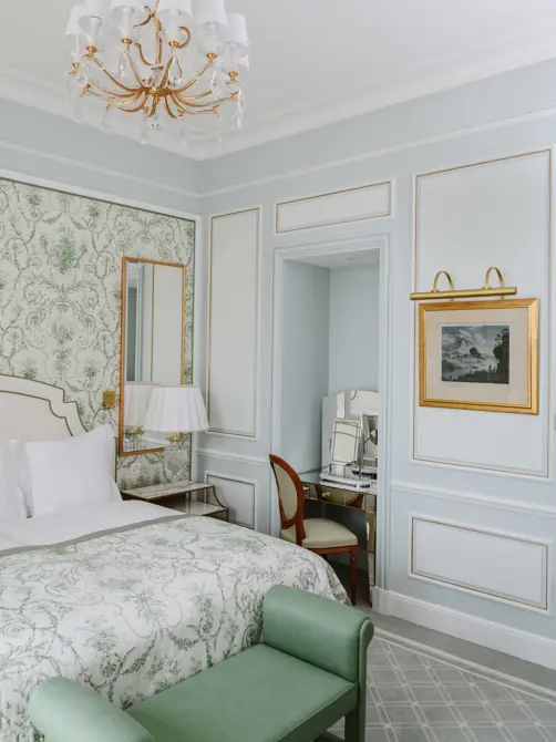 Swiss Deluxe Hotels Summer Magazine 2024 Suite Talk Beaurivagepalacelausanne Suiteriviera 123 Chambre01 HD RGB