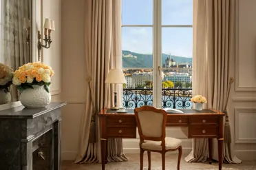 Swiss Deluxe Hotels Beau Rivage Hotel Geneva Junior Suite Lake View 1