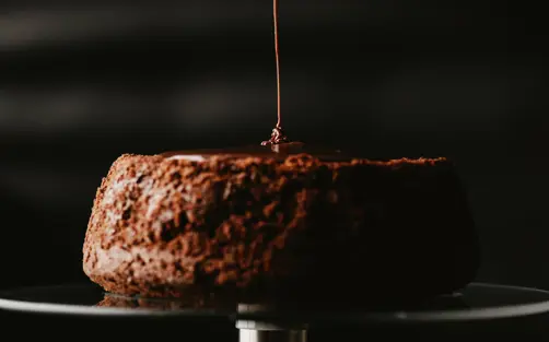 Swiss Deluxe Hotels Stories Summer 2020 Delight (Chocolate Lava Cake In A Jar Recipe) Stocksy Txp5f7238efp3i200 Originaldelivery 3120422 T110 Ecirgb