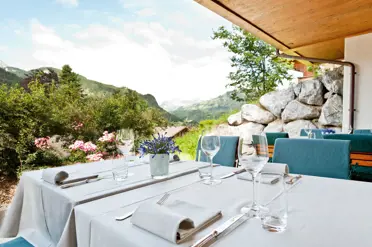 Le Grand Bellevue Hotel Gstaad Outside Seating Setup