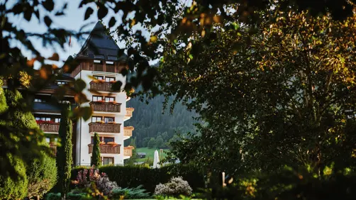 Swiss Deluxe Hotels H Magazine Summer 2026 Thealpinagstaad Exterior 04