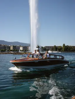 Swiss Deluxe Hotels La Reserve Geneve LRG Experiences Motoscafo 302