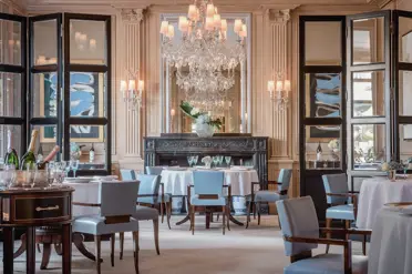 Four Seasons Hotel Des Bergues Geneva Il Lago Dining Room 1