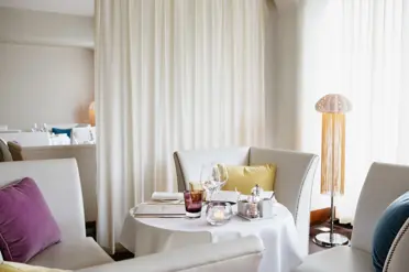 Swiss Deluxe Hotels La Reserve Geneve Le Cafe Lauren La Reserve Geneve Copy