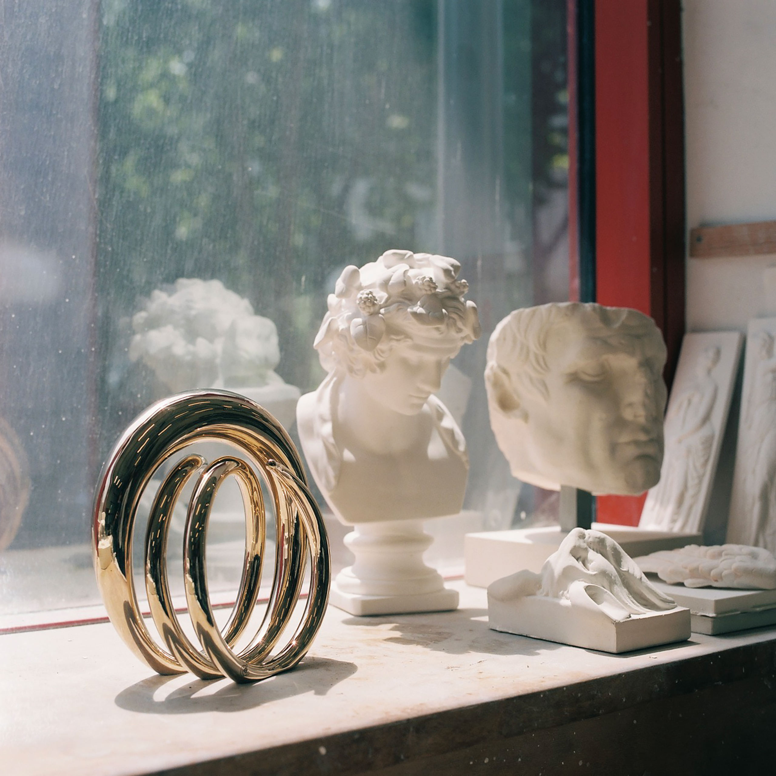 Swiss Deluxe Hotels H Magazine Summer 2026 Charlotte Chesnais Unveils Sculpture Armreif