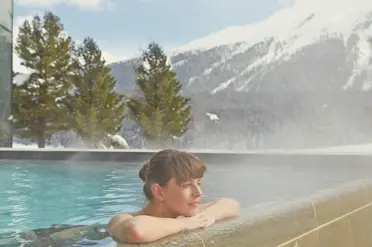 Badrutts Palace Hotel Wellness Spa 02 Wellness Pool Outdoor Winter