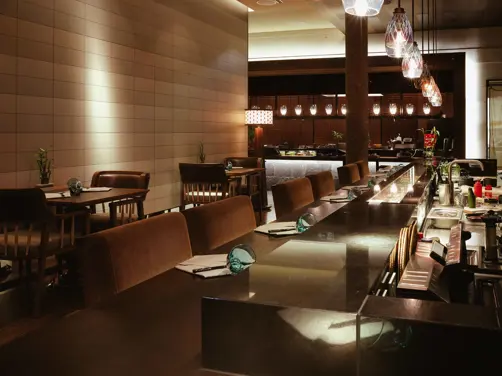 Swiss Deluxe Hotels Magazine Winter 2024 25 CHEDI Room Autum 2021 28