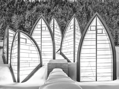 Swiss Deluxe Hotels Stories Summer 2023 Peak Performace Tschuggen Bergoase Winter4 Sw