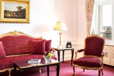 Bellevue Palace Bern Accommodation Deluxe Suite