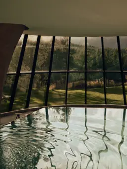 Swiss Deluxe Hotels Grand Hotel Kronenhof Indoor Pool 1