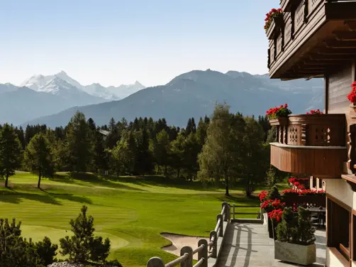 Swiss Deluxe Hotels Stories Summer 2021 Badass Golf 01 View In Summer Ecirgb