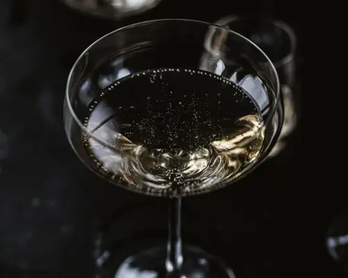 Swiss Deluxe Hotels Stories Winter 2020 Precious Bubbles 01 Stocksy Txp761a5286xbq200 Originaldelivery 2888812 Ecirgb