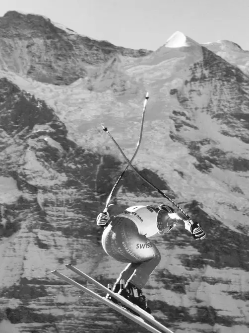 Swiss Deluxe Hotels Stories Winter 2022 What Goes Up Must Come Down 01 20092022103555 Marcusgyger Sw Ecirgb T145