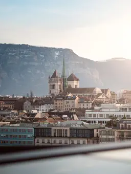 Four Seasons Hotel Des Bergues Geneva Cathedral View