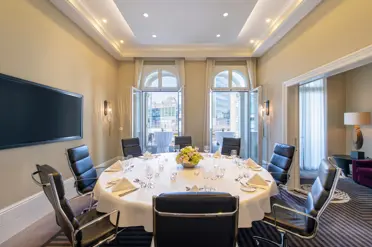 Schweizerhof Bern & Spa Bel Etage Private Meetingroom Dinner Leisure With Balcony