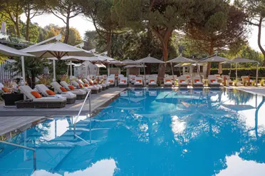 Beaurivagepalacelausanne Piscine Exterieur04 BD