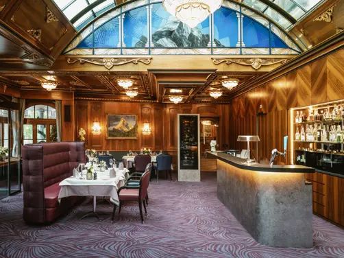 Swiss Deluxe Hotels Stories Winter 2021 Gastronomic Delights 01 Hotel Zermatt Zermatterhof Brasserie Lusi High Ecirgb