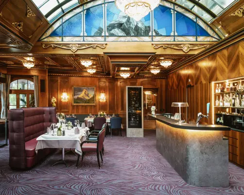 Swiss Deluxe Hotels Stories Winter 2021 Gastronomic Delights 01 Hotel Zermatt Zermatterhof Brasserie Lusi High Ecirgb