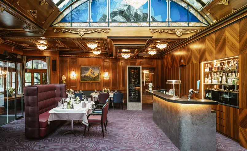 Swiss Deluxe Hotels Stories Winter 2021 Gastronomic Delights 01 Hotel Zermatt Zermatterhof Brasserie Lusi High Ecirgb